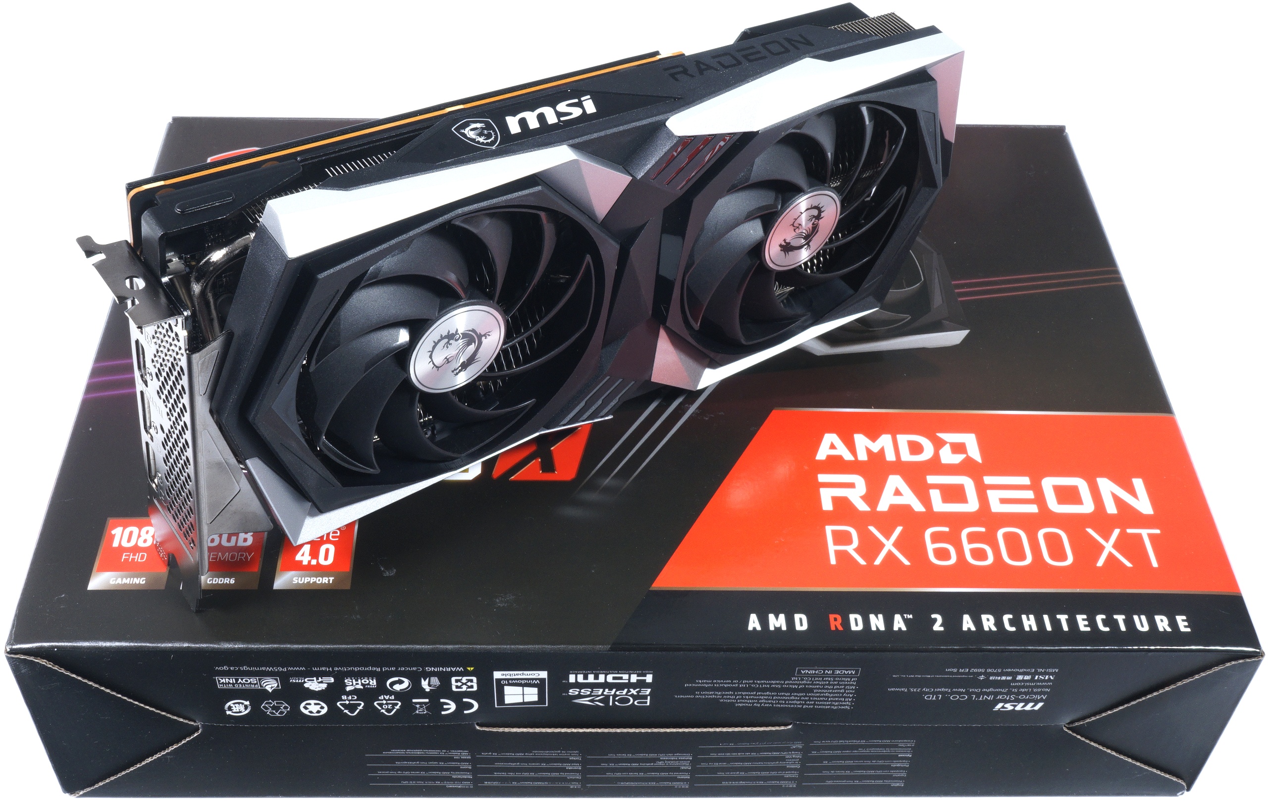 AMD Radeon RX 6600 XT with 8 lanes on PCIe 3.0 and without