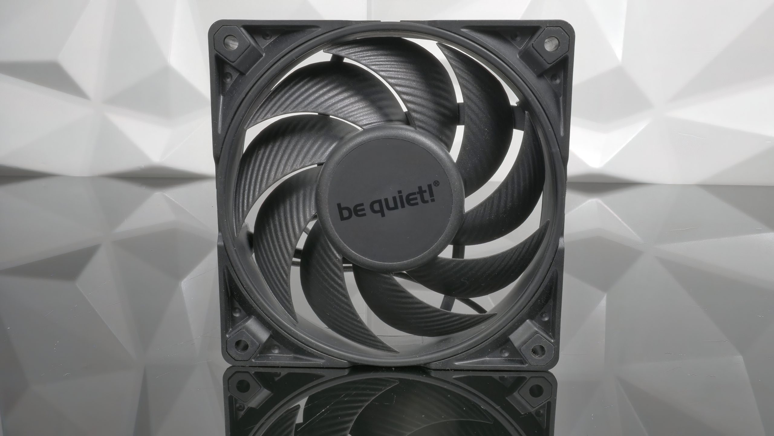 be quiet! 4 120 Review 1 Part Wings igor´sLAB says - name all When (Pro) | mm | the Fan Silent it Case