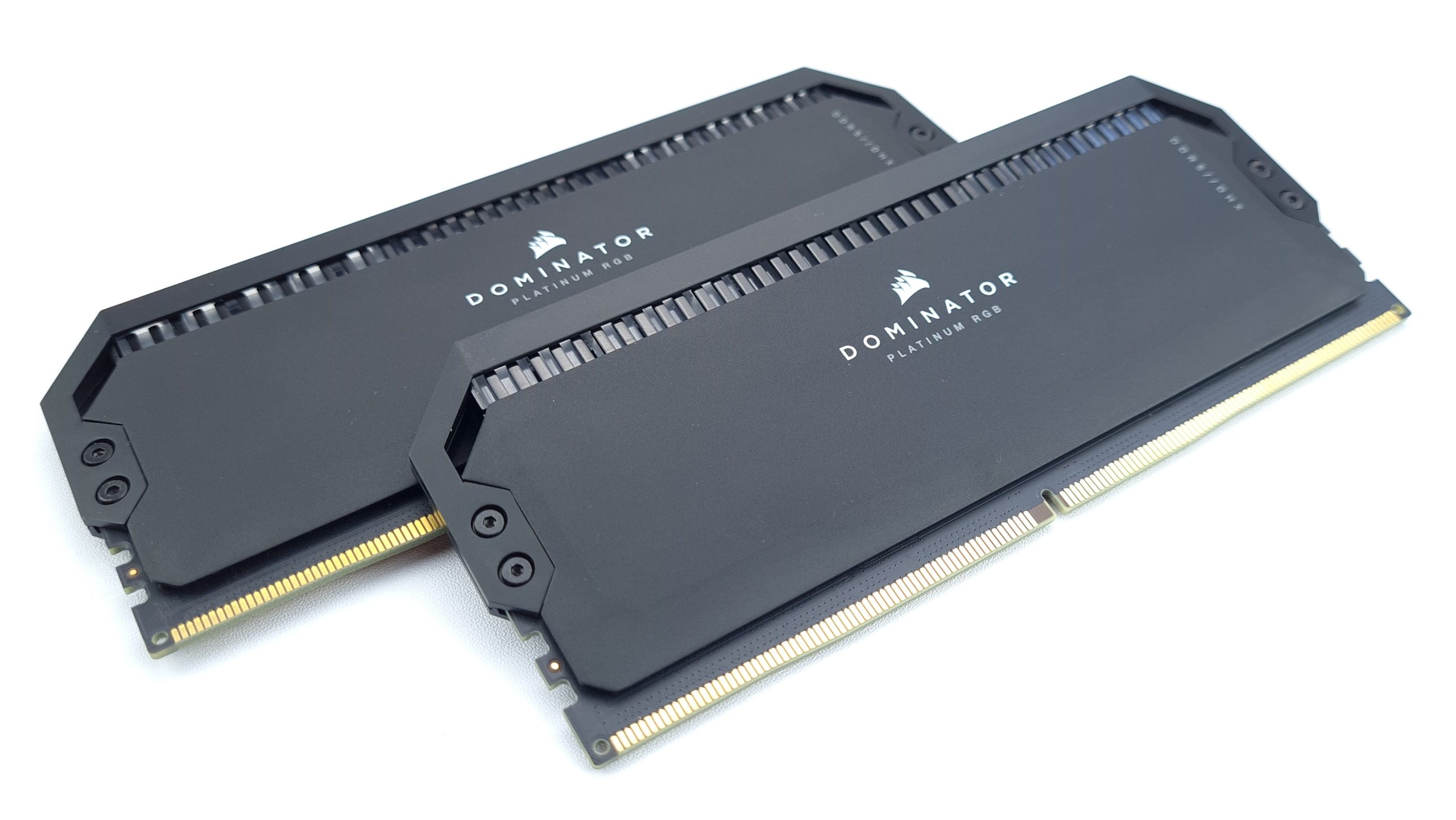 Corsair Dominator Platinum RGB DDR5 6000 MHz 32 Go 2 x 16 Go CL36 AMD  optimisé