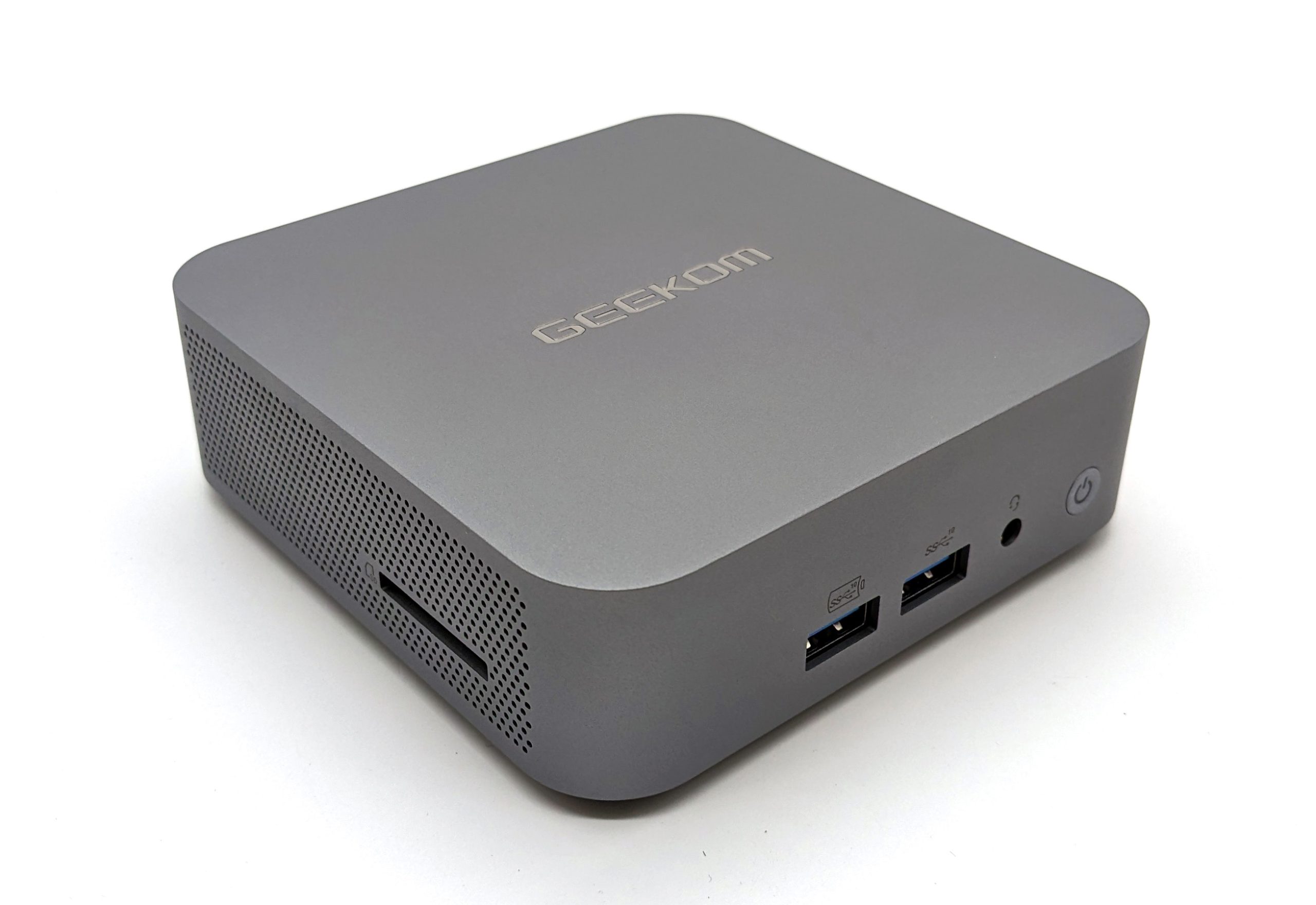 Geekom GT13 Pro Mini-PC Review - Alternative model with an Intel i7-13620H