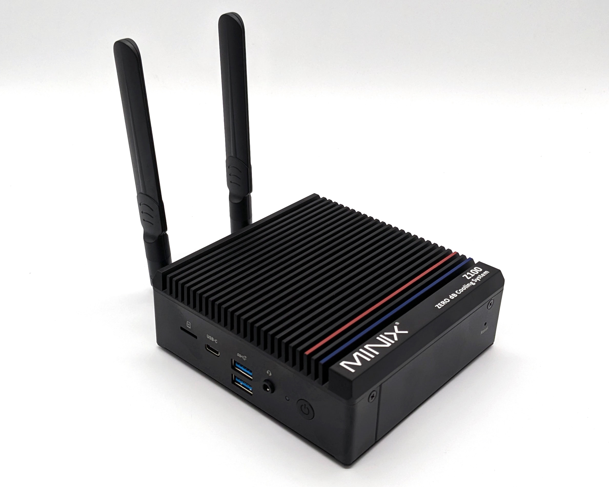 MiniX Z100-0dB Mini-PC in test - Can an Intel N100 be cooled purely passively?
