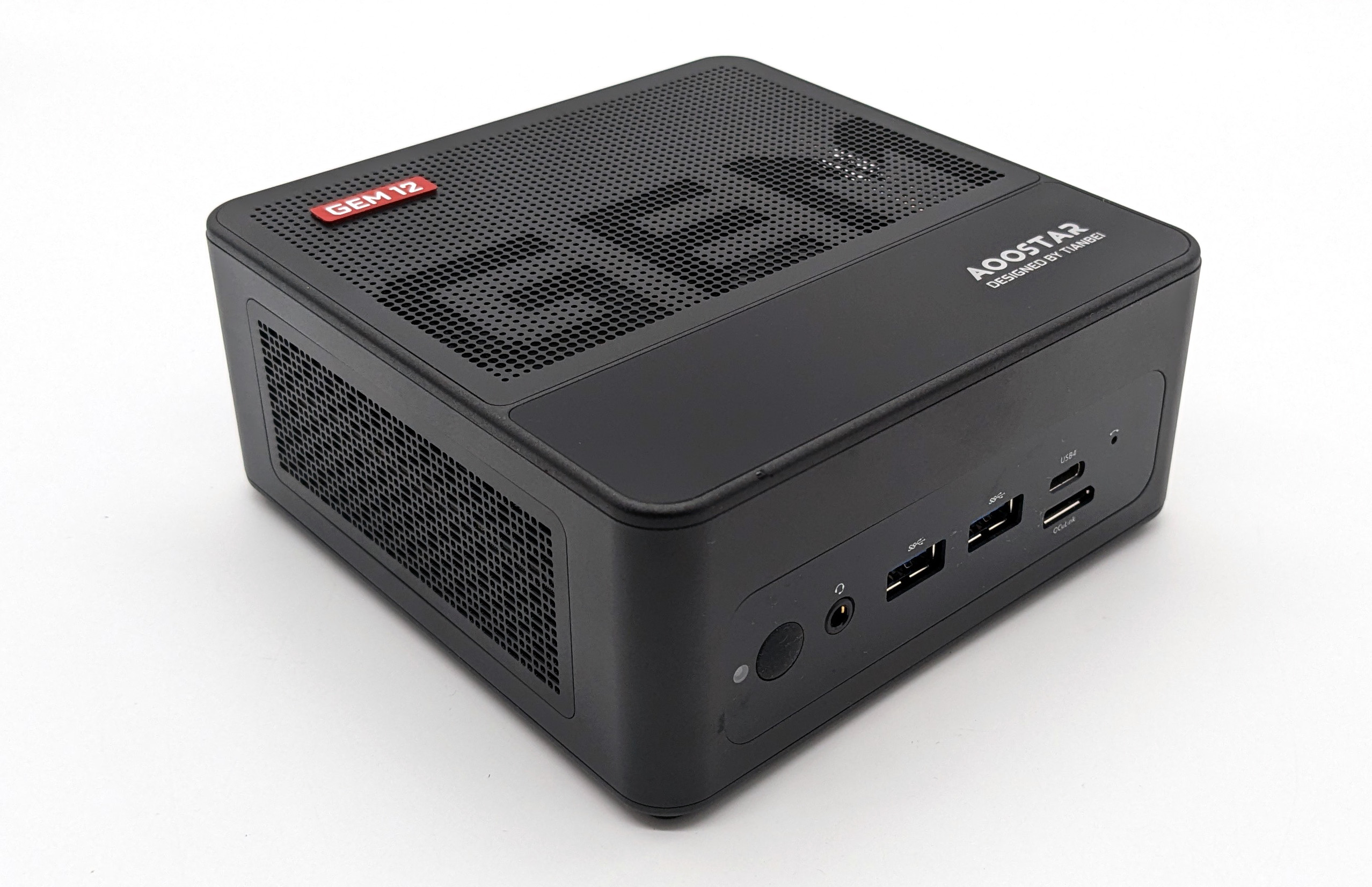 Aoostar GEM12 Mini-PC Review - Massively cooled 8845HS with OcuLink for a fast eGPU